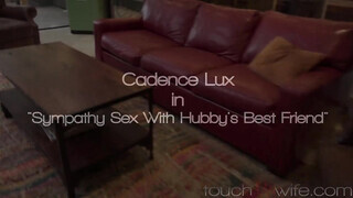 Cadence Lux fiatalabb hímtagot akar
