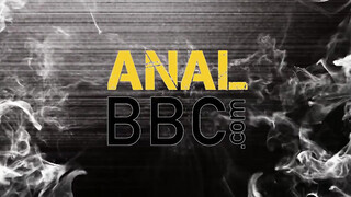 Anna De Ville élvezi a gigászi pöcst
