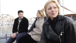 Sophie Evans és Monique Covet négyesben kupakol