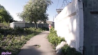 Fiatal csajszi lovagolja a manus faszát