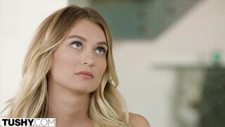 Natalia Starr kettő pöcst kap