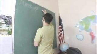 Óriási kannás tanárnők