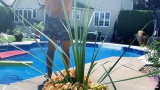 Gazdag mami és a medencés pali