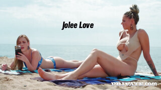 Jolee Loveot a strandon szedik fel egy pici segg lyukba baszásra
