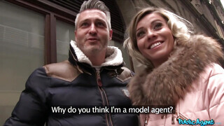 Public Agent - Vicky Love más srác hímtagján lovagol