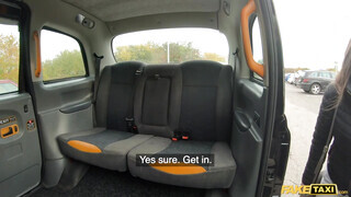Fake Taxi - Zsenge szuka és a óriási taxis dárda