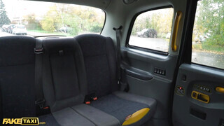 Fake Taxi - Taylee Wood felajzott a taxiban