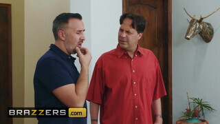 Brazzers - Janice Griffith a szomszéd pasassal reszel