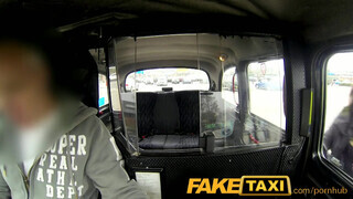 FakeTaxi - a kicsike lopós csoki csajszika megbánja amit tett