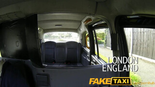 FakeTaxi - termetes popós maca közösülni akar