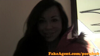 FakeAgent - műcsöcsös gádzsi szívesen lovagol