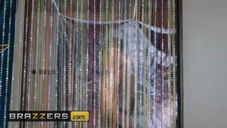 Brazzers - Karma Rx a hippi fószerrel közösül