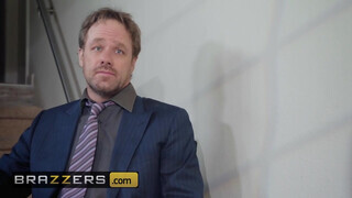 Brazzers - Brenna Sparks a bombázó titkárnő