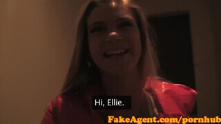 FakeAgent - fullos sportos maca a castingon