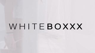 WHITEBOXXX - Világos Szőke zsenge gádzsi extra masszázst kap
