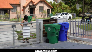 Nadia White tinédzser pasival dug - Anal mom