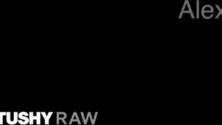 TUSHYRAW - cuki pici fiatal fenékbe megbaszva, de nagyon
