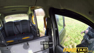 Fake Taxi - Summer Rose két rúdat kap
