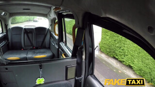 Fake Taxi - Óriás tőgyes milf megkefélve