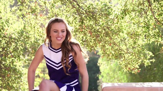Jillian Janson a kívánatos pici sulis bige