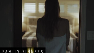 Family Sinners - Ashley Lane teljesen kiéhezett
