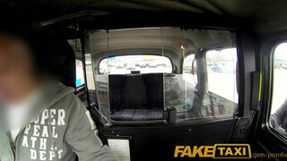 FakeTaxi - Kiki Minaj a csöcsös barna maca