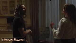 Family Sinners - Kayley Gunner a termetes cickós nevelő anya