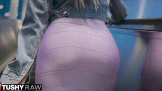 TUSHY RAW - Pristine Edge a bűbájos zsenge milf