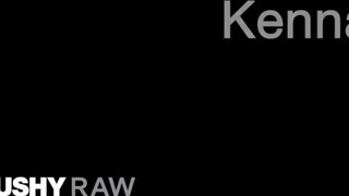 TUSHYRAW - Kenna James szűk ánusza bekúrva