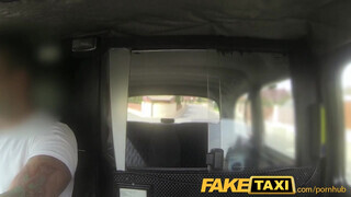FakeTaxi - spriccelős puncijú prágai pipi