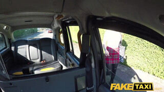Fake Taxi - Kylie Nymphette a repedtsarkú fősulis szuka