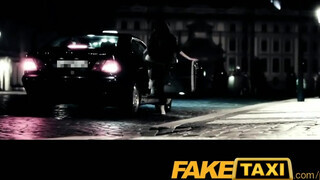 FakeTaxi - Jasmine Jae szereti a hardcore bájdorongot