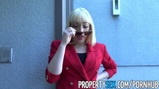 PropertySex - piros blézer és szőrös cunci
