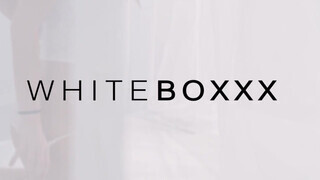 WHITEBOXXX - egyszerűen rám mászott ez a bomba szuka