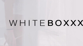 WHITEBOXXX - Nicole Pearl csábos kettyintése a barátjával