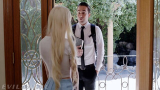 EvilAngel - Kenzie Reeves kikezd a pasassal
