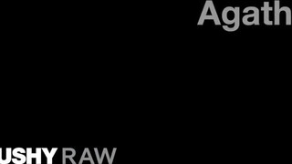 TUSHYRAW - Agatha a bájos vörös hajú maca