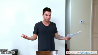 India Summer a kéjnő tanítónéni