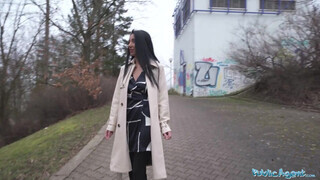 Public Agent - Wild Nicol imádja a hatalmas dákót
