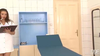 Csöcsös nővérke segg lyukba kurelva