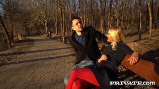 Private com - Zlata Shine a kívánatos óriási mellű milf