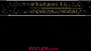 Karups - Tara Ashley tövig bekapja a hímtagot