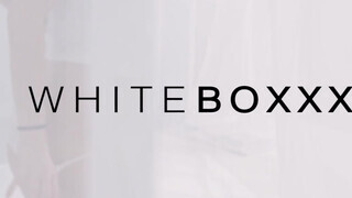 WHITEBOXXX - Nelly Kent és Alissia édeshármasban kettyintenek