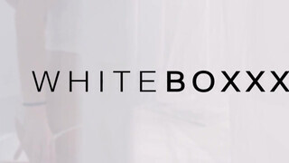 WHITEBOXXX - csodaszép, szexi csajszika az ágyban