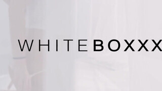 WHITEBOXXX - Stacy Cruz a masszőrrel reszel