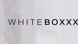 WhiteBoxxx - Charlie Red a gigászi keblű cseh tinédzser