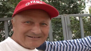 Gyuribácsi és a haverja döngetik a spinét