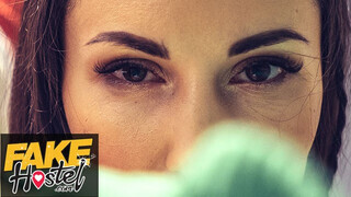 Fake Hostel HD - Lilu Moon a csábos orosz nőci