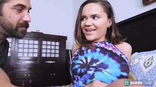 Naudi Nala vadul orálozza és lovagolja a termetes kukit