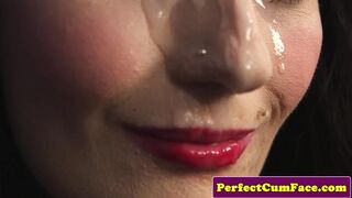 Gyönyörű csipkés szépség méretes adag arcon